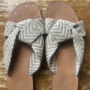 Women's Tan Sandals size 8.5 Preowned